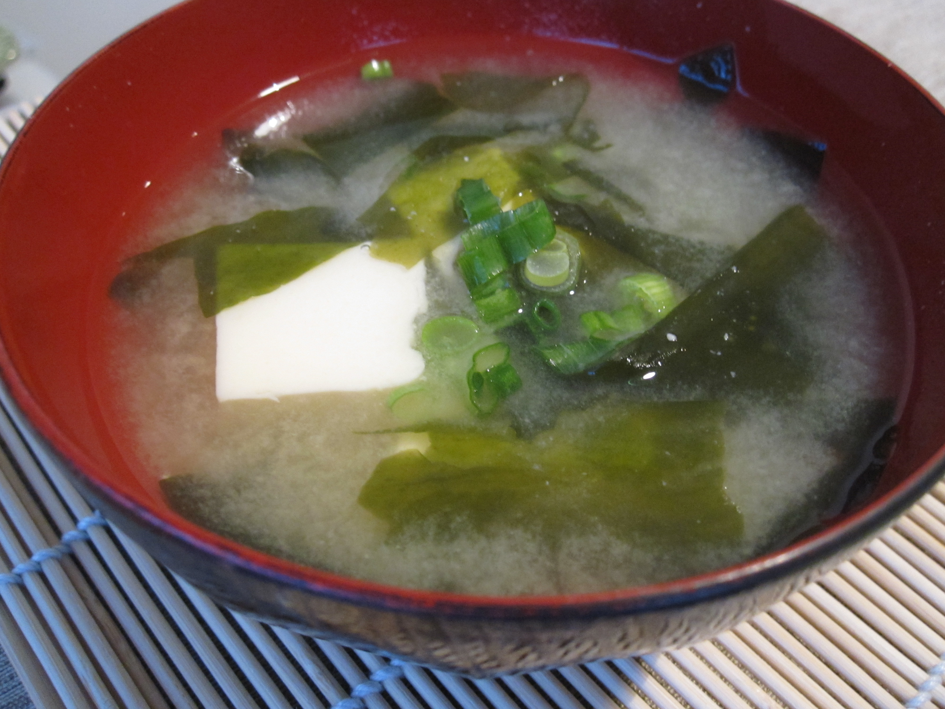 Miso Shiru (soupe miso) : Recette de Miso Shiru (soupe miso)