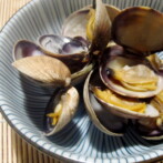 Asari no Sakamushi (Sake Steamed Clams)