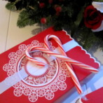 White Chocolate & Candy Cane Popcorn