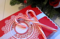 White Chocolate & Candy Cane Popcorn