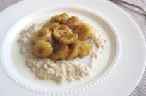 Oatmeal with Caramelized Bananas