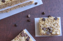 Chewy Chocolate Chip Granola Bars (No Bake)